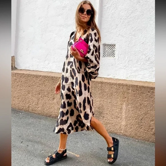 Chic Animal Print dress - Picture 5 of 5